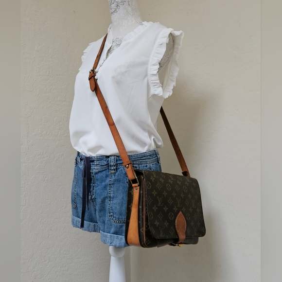 AUTHENTIC LOUIS VUITTON Cartouchiere GM Monogram Shoulder Bag - Picture 3 of 16